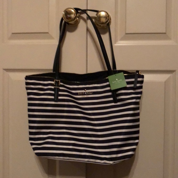 Kate Spade Tote - Picture 1 of 4
